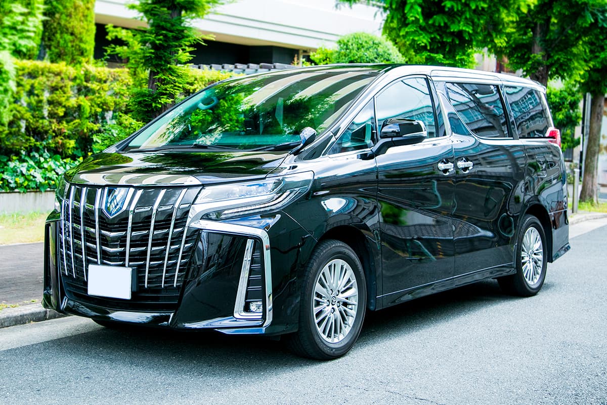 6 Seater Minivan